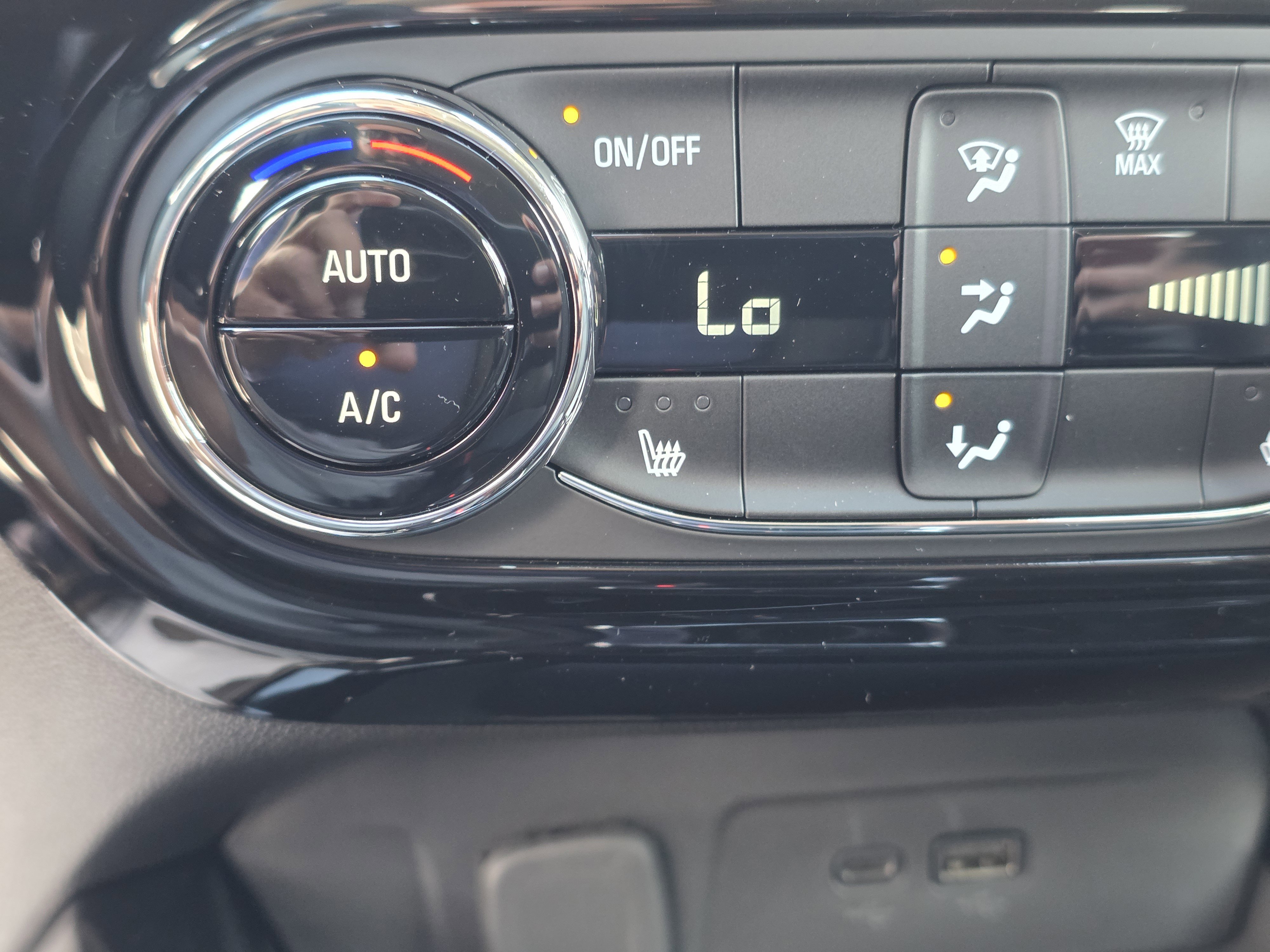 New 2026 Chevrolet Trax LT w/ Driver Confidence Package image 29