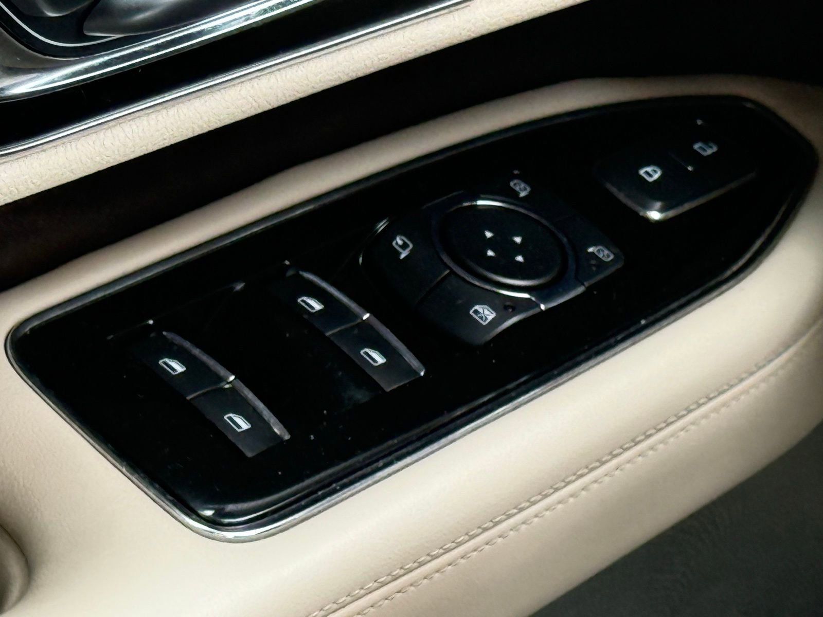 Used 2020 Lincoln Navigator Reserve w/ Luxury Package image 42