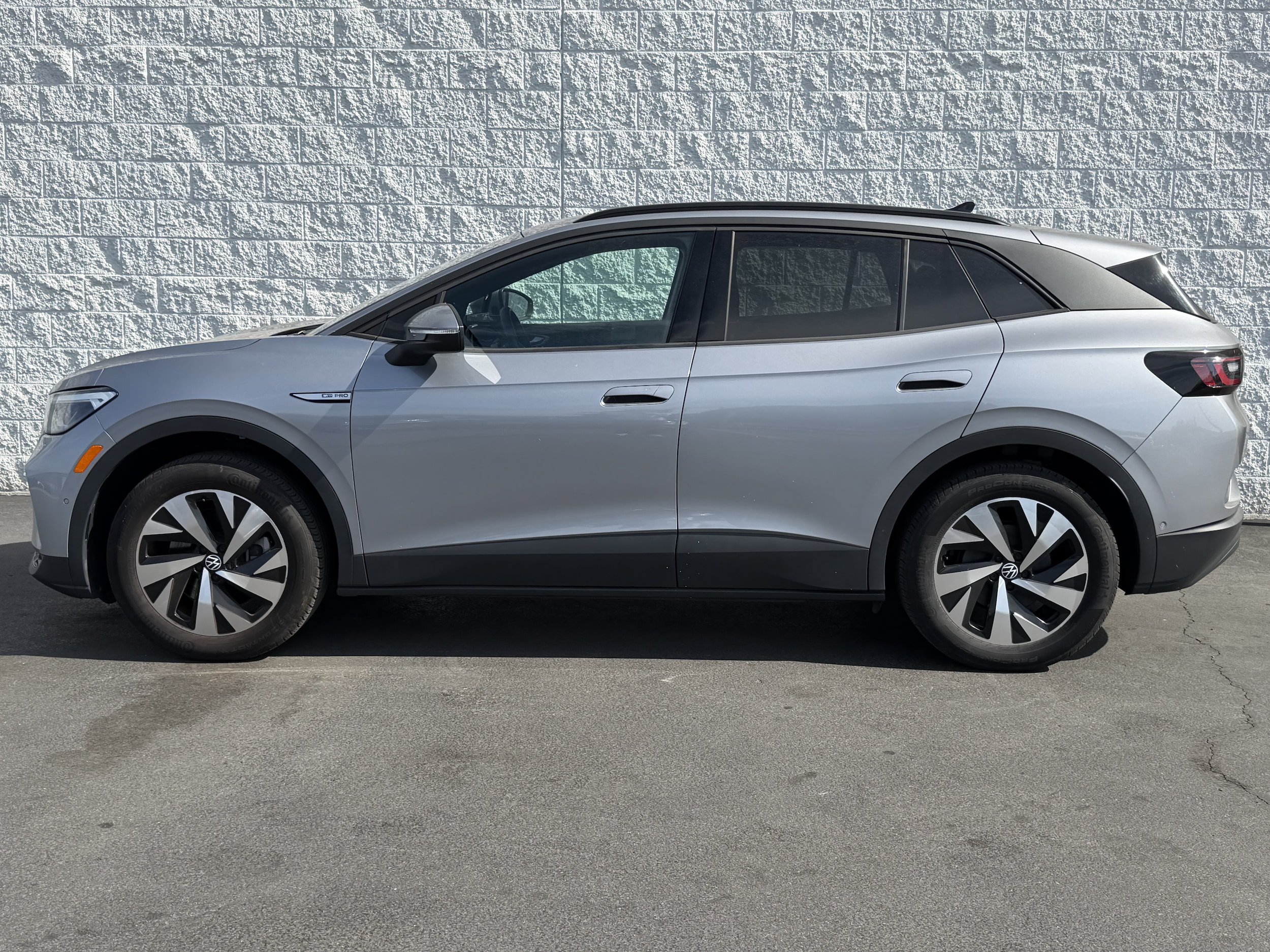 Used 2023 Volkswagen ID.4 Pro AWD/4WD image 4