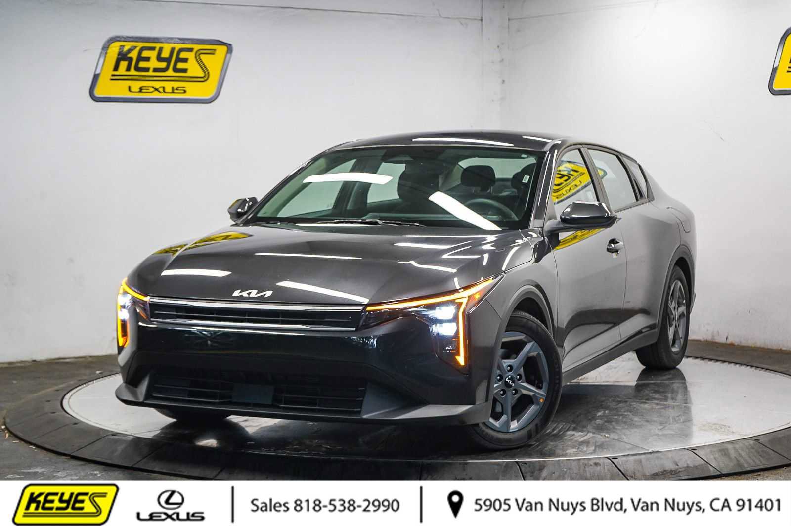 Used 2025 Kia K4 LXS image 1