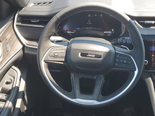 New 2026 Jeep Grand Cherokee L Limited w/ Limited Altitude Package AWD/4WD image 15