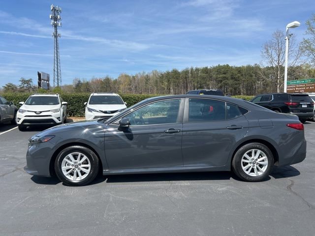 Used 2025 Toyota Camry LE image 10
