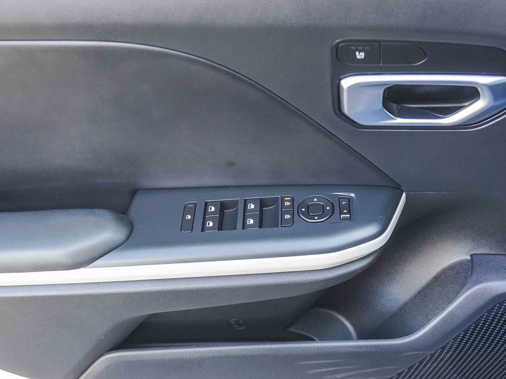 Certified 2025 Kia K4 GT-Line image 19