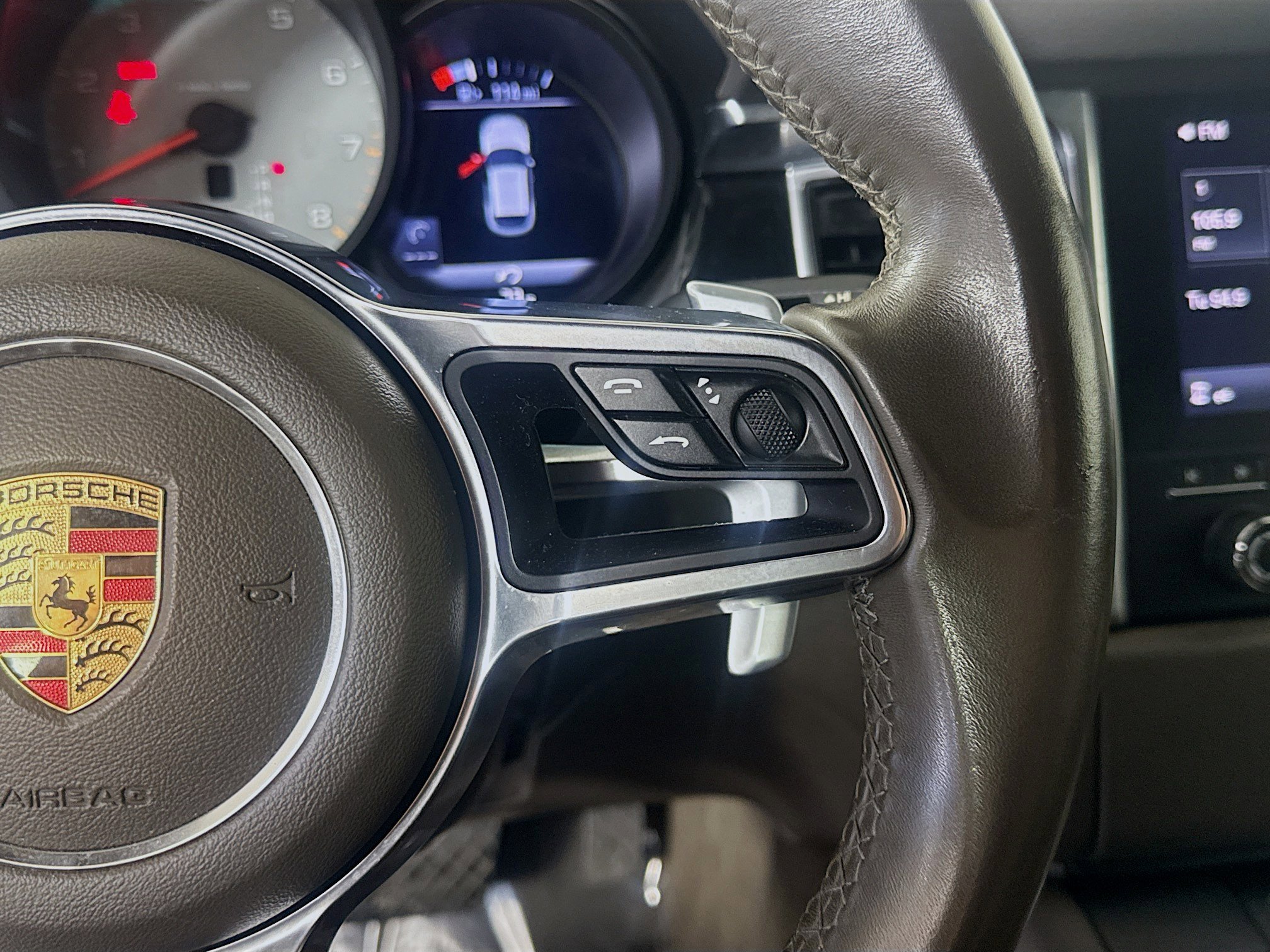 Used 2017 Porsche Macan S image 15