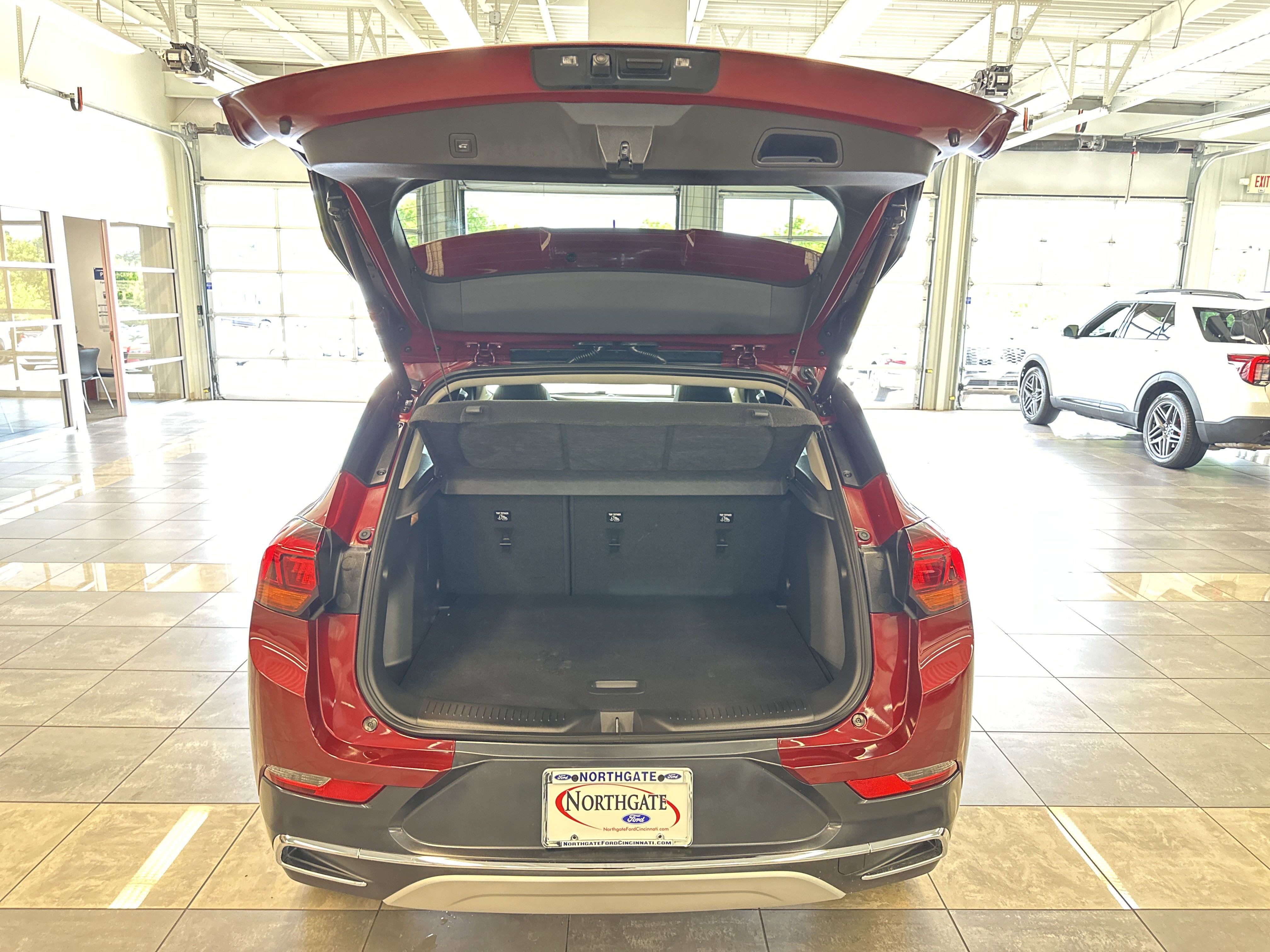 Used 2023 Buick Encore GX Essence w/ Experience Buick Package image 27