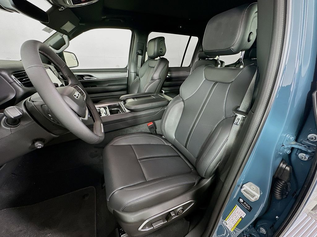 New 2026 Jeep Grand Wagoneer Limited w/ Premium Group II AWD/4WD image 28