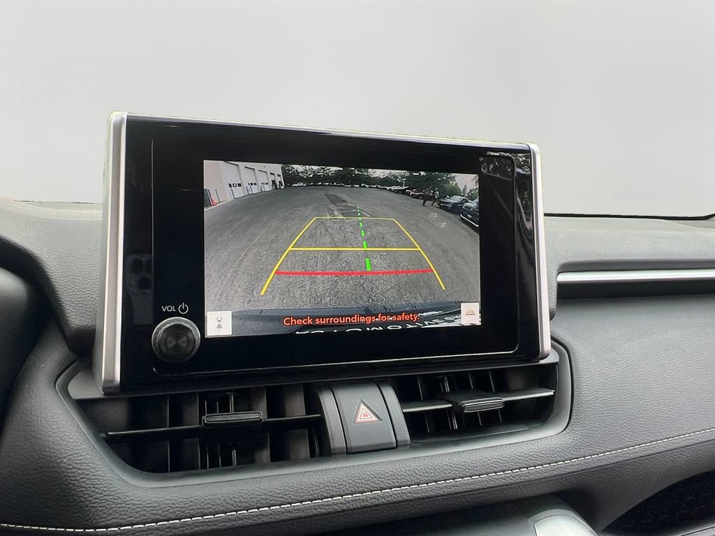 Used 2025 Toyota RAV4 LE AWD/4WD image 16