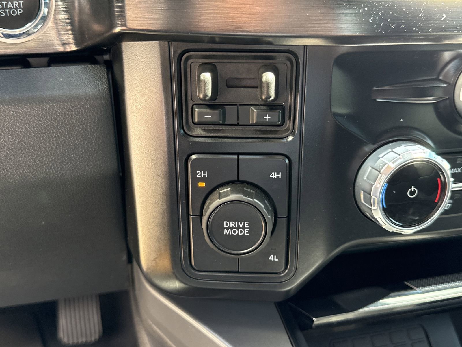 Used 2026 Ford F350 Lariat AWD/4WD image 28