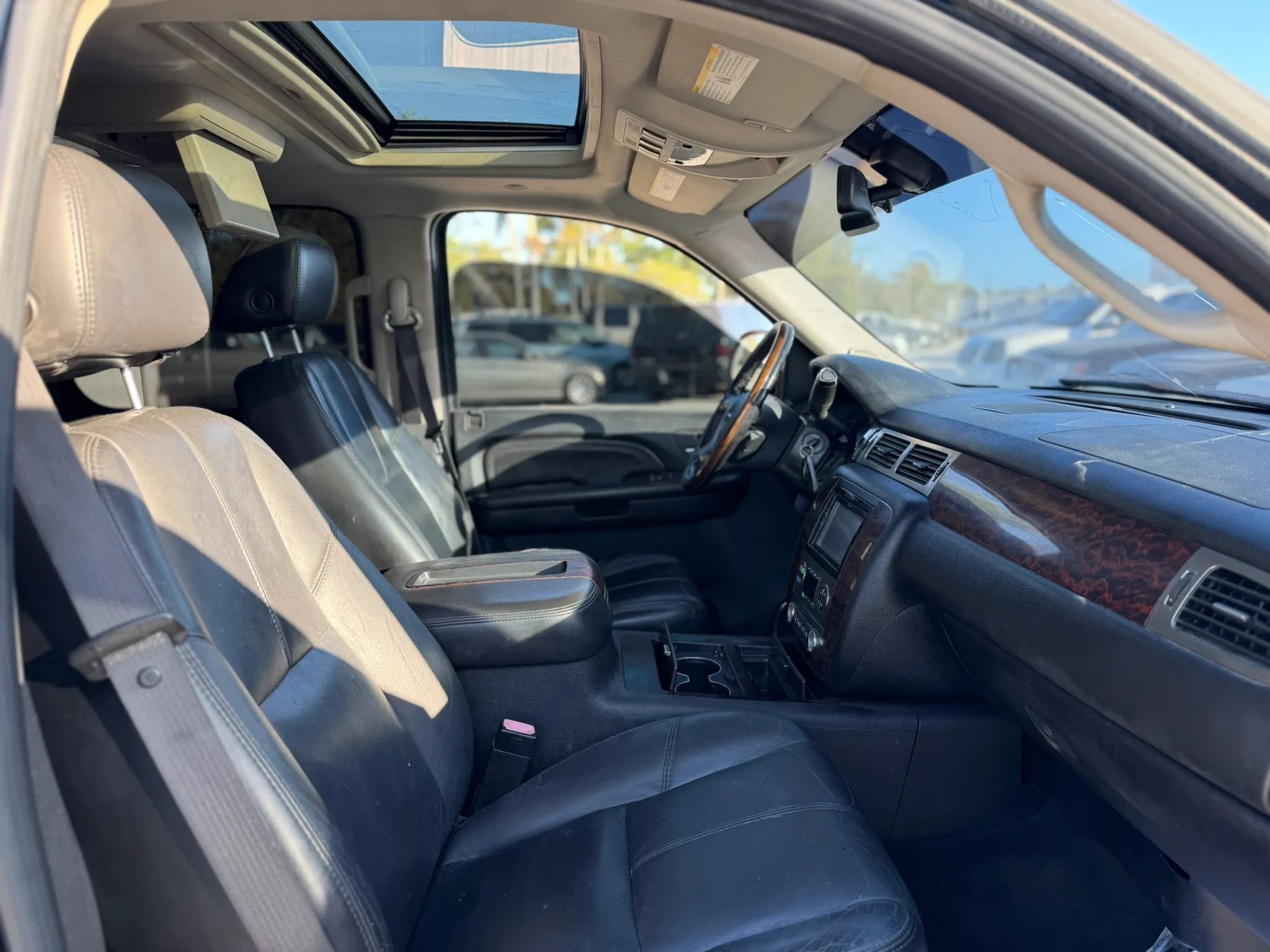 Used 2007 GMC Yukon XL Denali AWD/4WD image 8