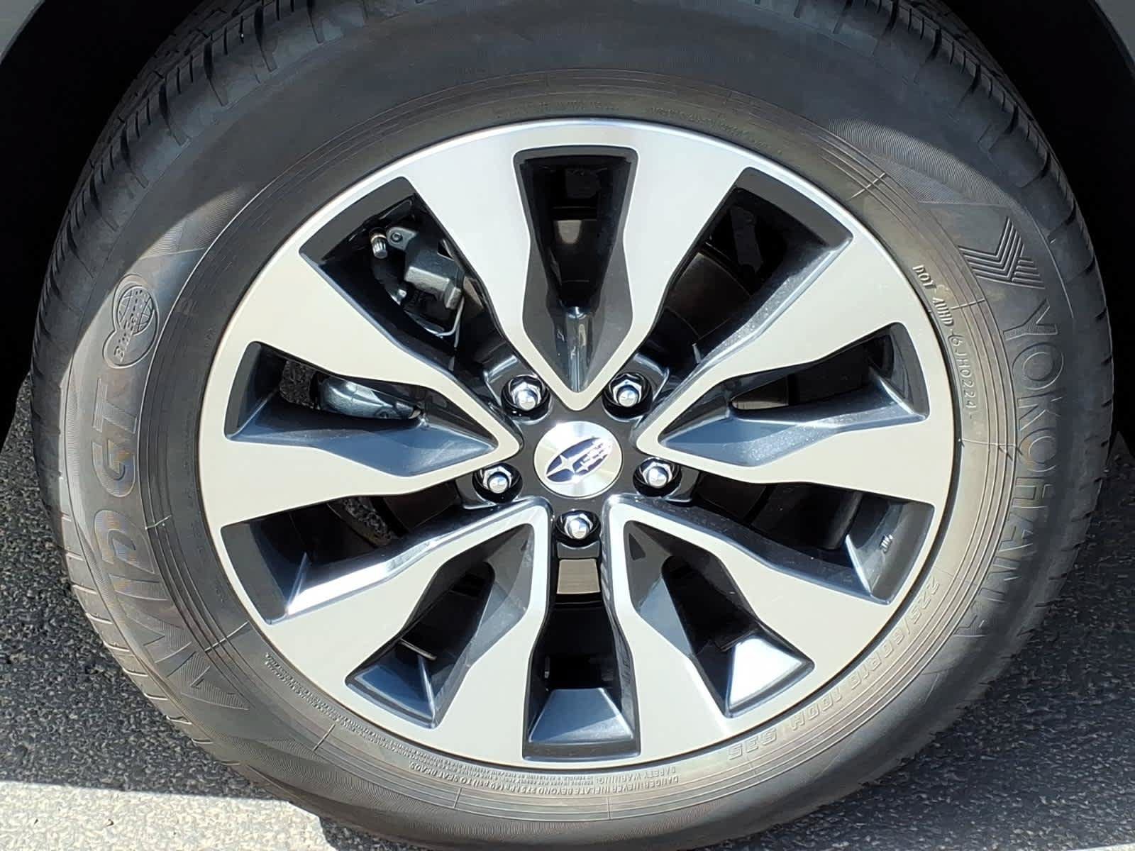 Used 2025 Subaru Outback Limited XT AWD/4WD image 10