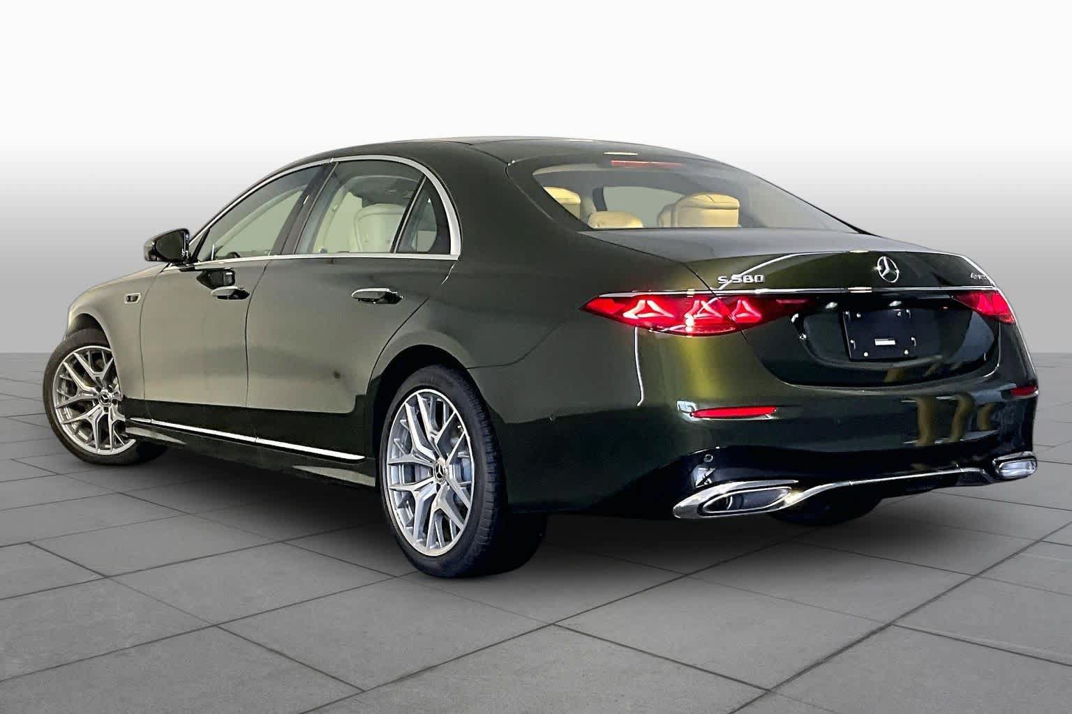 New 2027 Mercedes-Benz S 580 4MATIC Sedan image 3