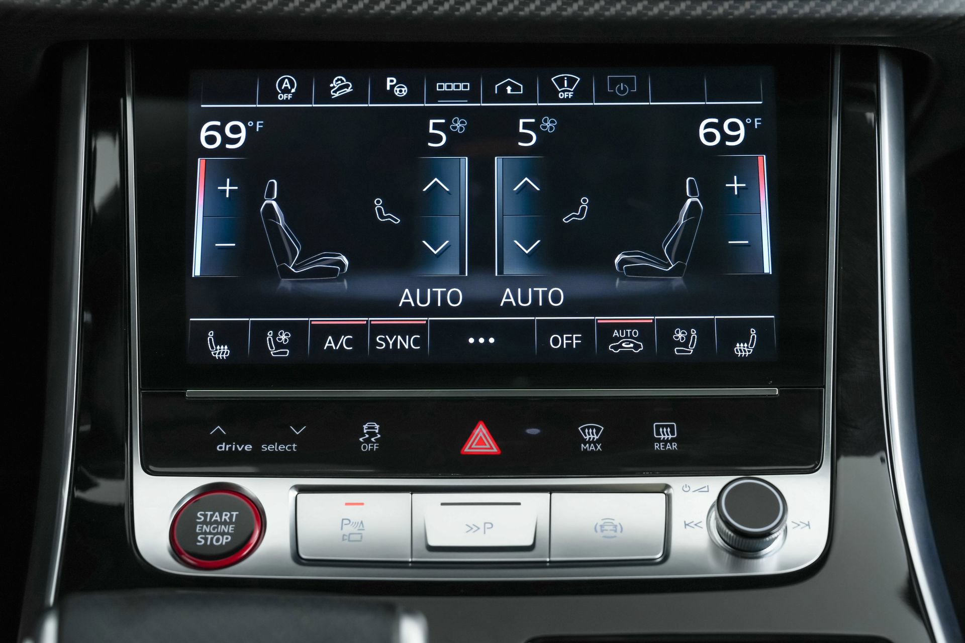 Used 2024 Audi RS Q8 AWD/4WD image 27