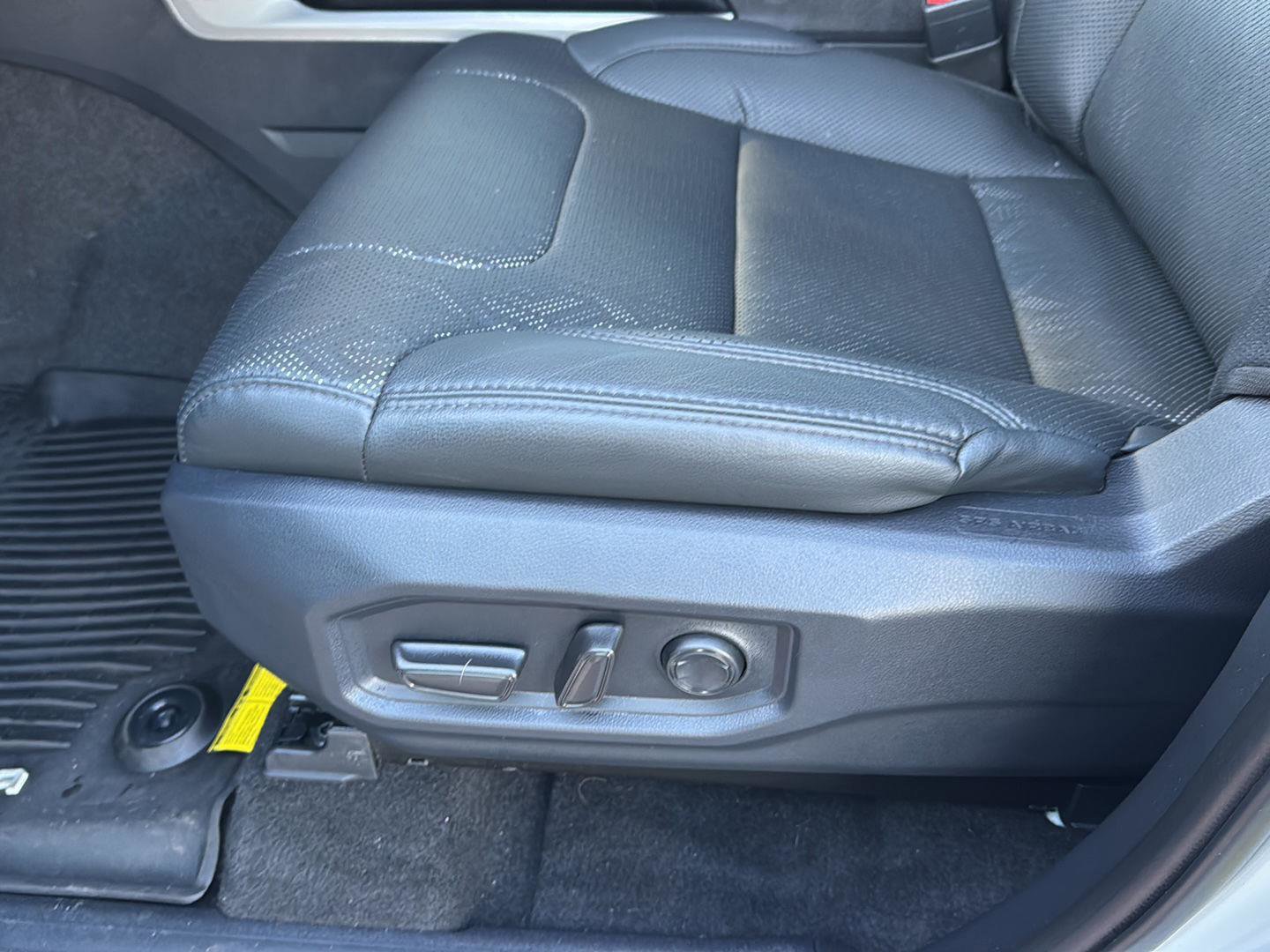 Used 2024 Toyota Tundra SR5 w/ SR5 Premium Package image 27