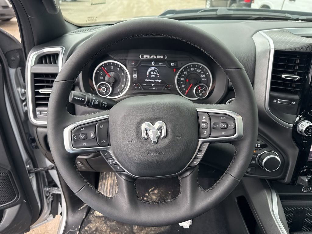 New 2026 RAM 1500 4x4 Crew Cab image 10