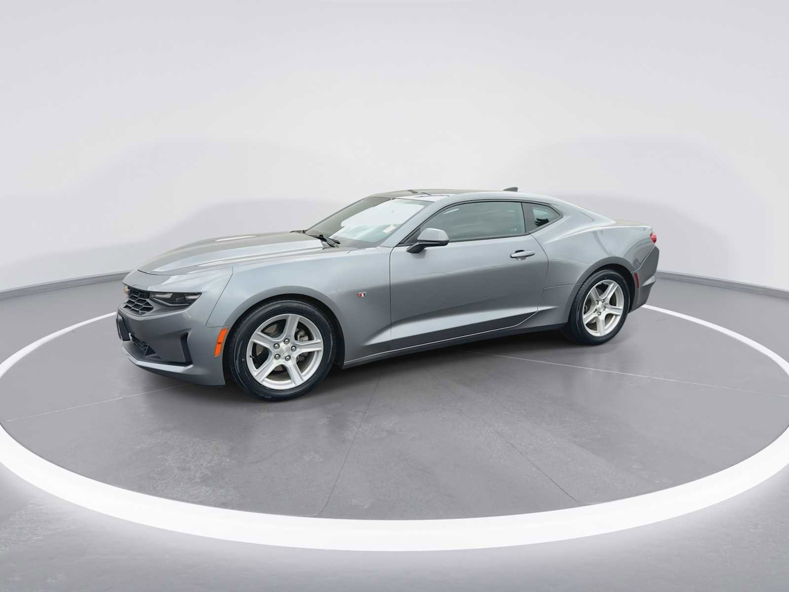 Used 2020 Chevrolet Camaro LT image 4