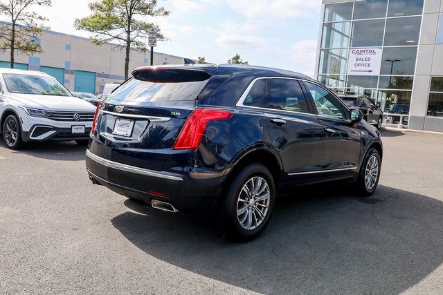 Used 2017 Cadillac XT5 Luxury w/ Driver Awareness Package image 18