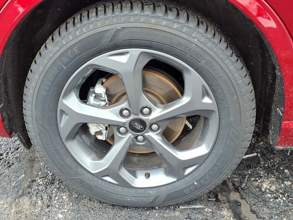 Certified 2023 Ford Escape ST-Line image 9