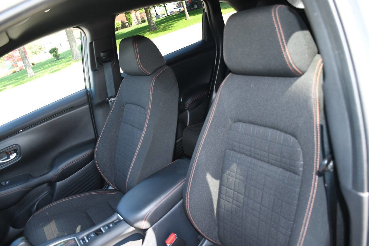 Used 2024 Honda HR-V Sport image 12