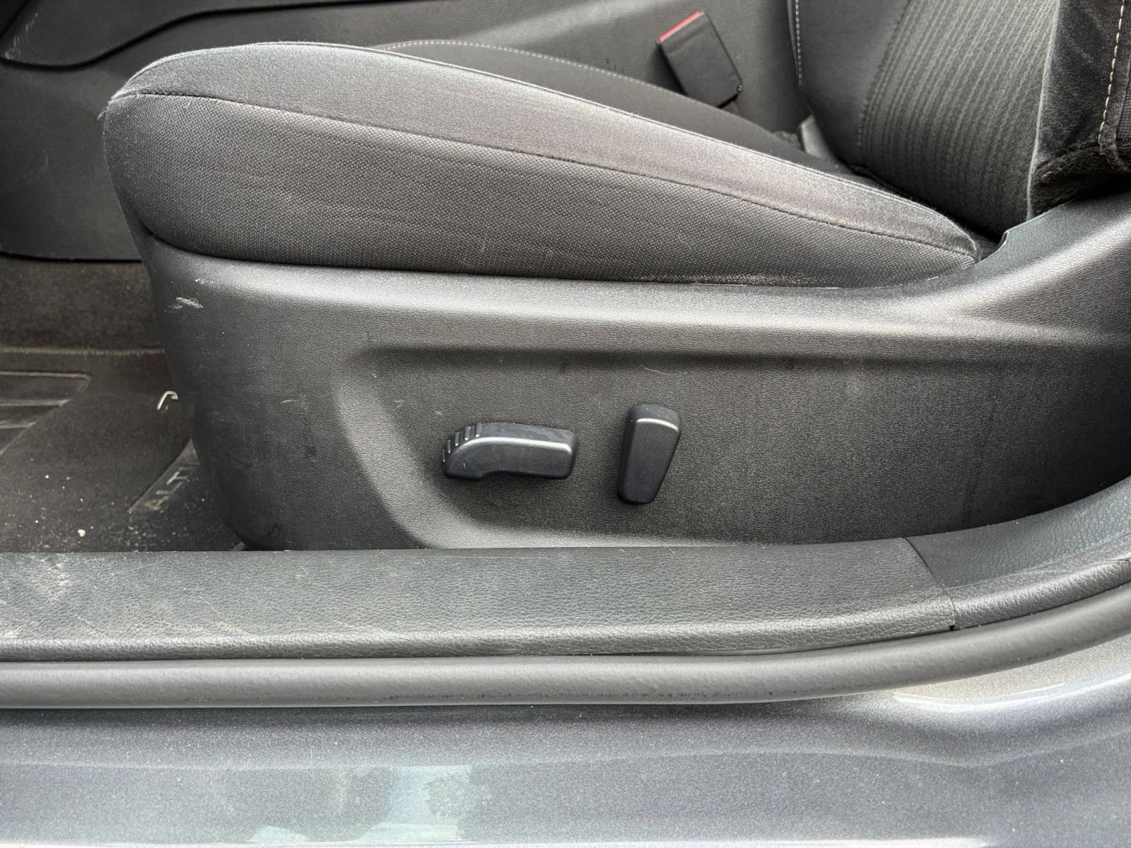 Used 2025 Nissan Altima 2.5 SV FWD image 21