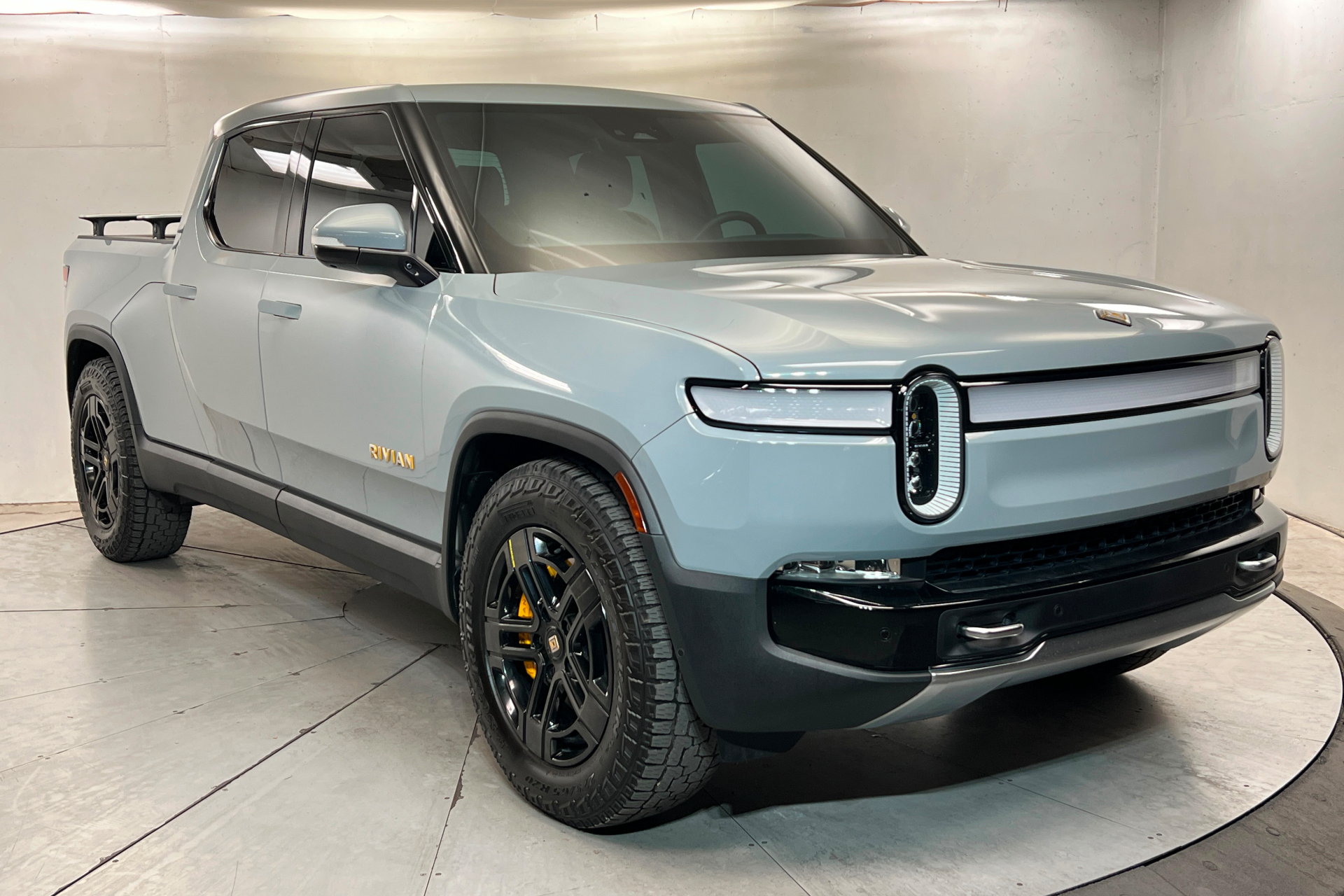 Used 2023 Rivian R1T Adventure Quad AWD/4WD image 8