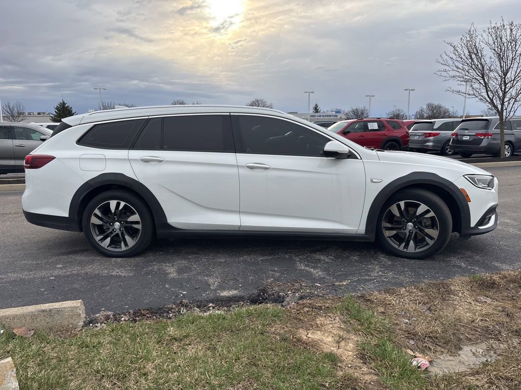 Used 2018 Buick Regal Essence w/ Driver Confidence Package #1 image 13
