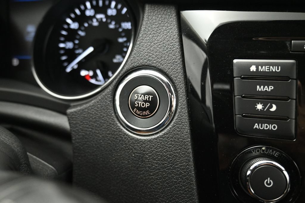 Used 2020 Nissan Rogue SV w/ Premium Package AWD/4WD image 27