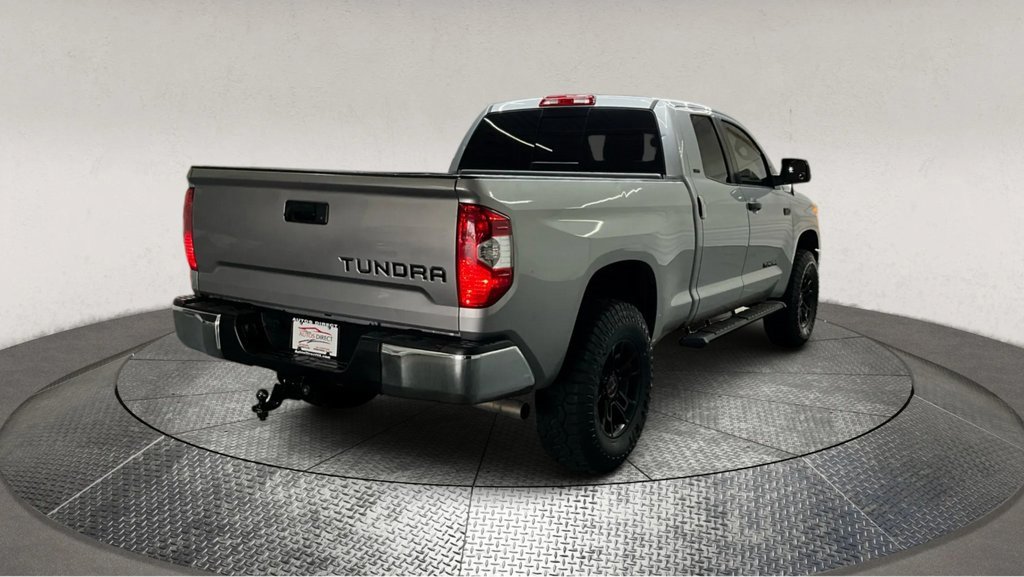 Used 2016 Toyota Tundra SR5 w/ SR5 Upgrade Package image 8