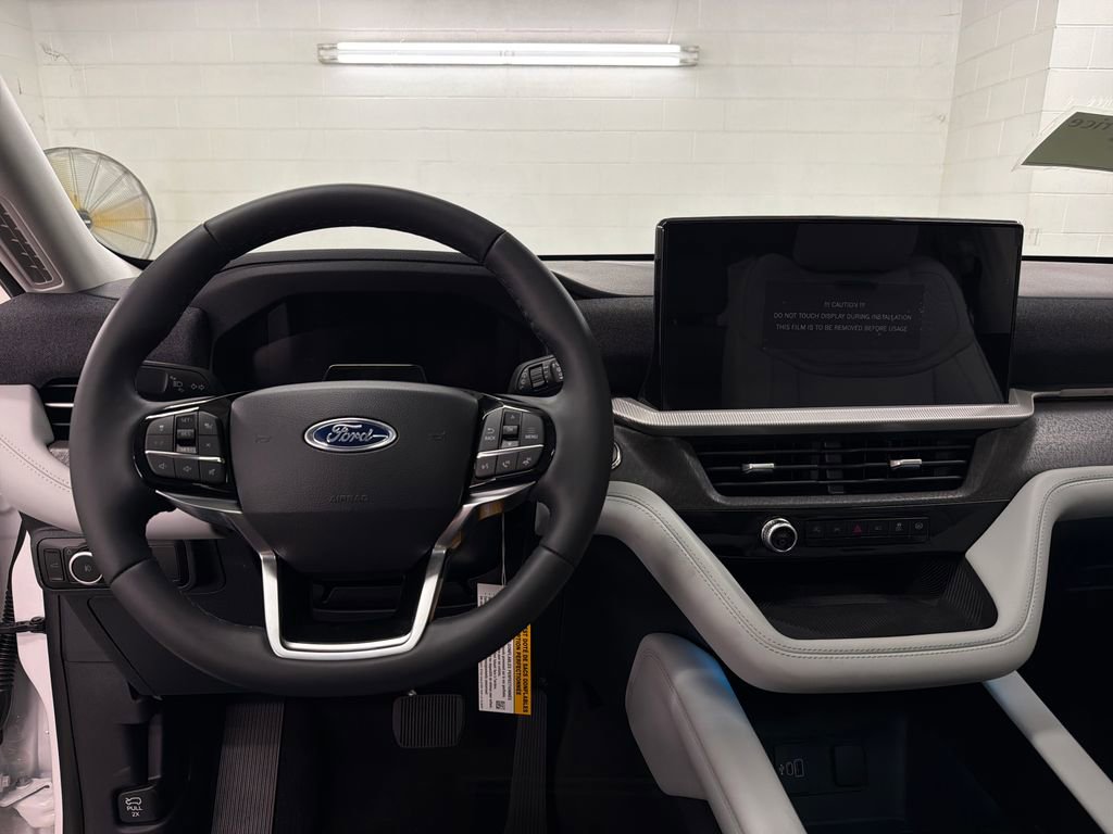 New 2026 Ford Explorer Platinum image 8
