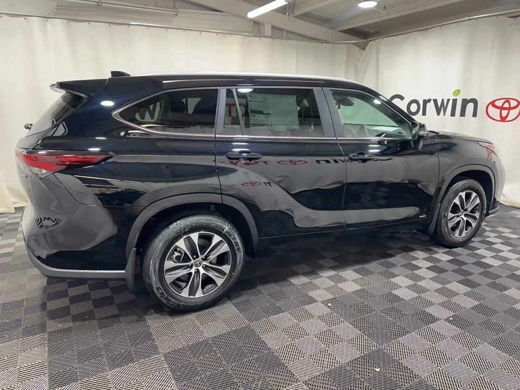 New 2026 Toyota Highlander XLE image 10