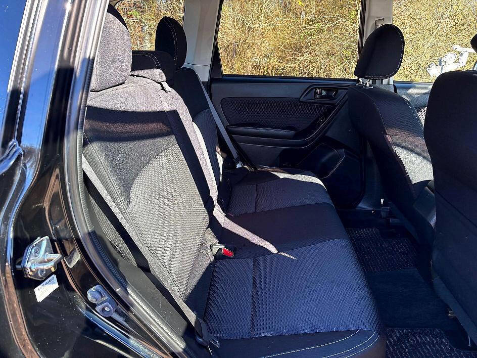 Used 2018 Subaru Forester 2.5i Premium w/ All-Weather Package image 15