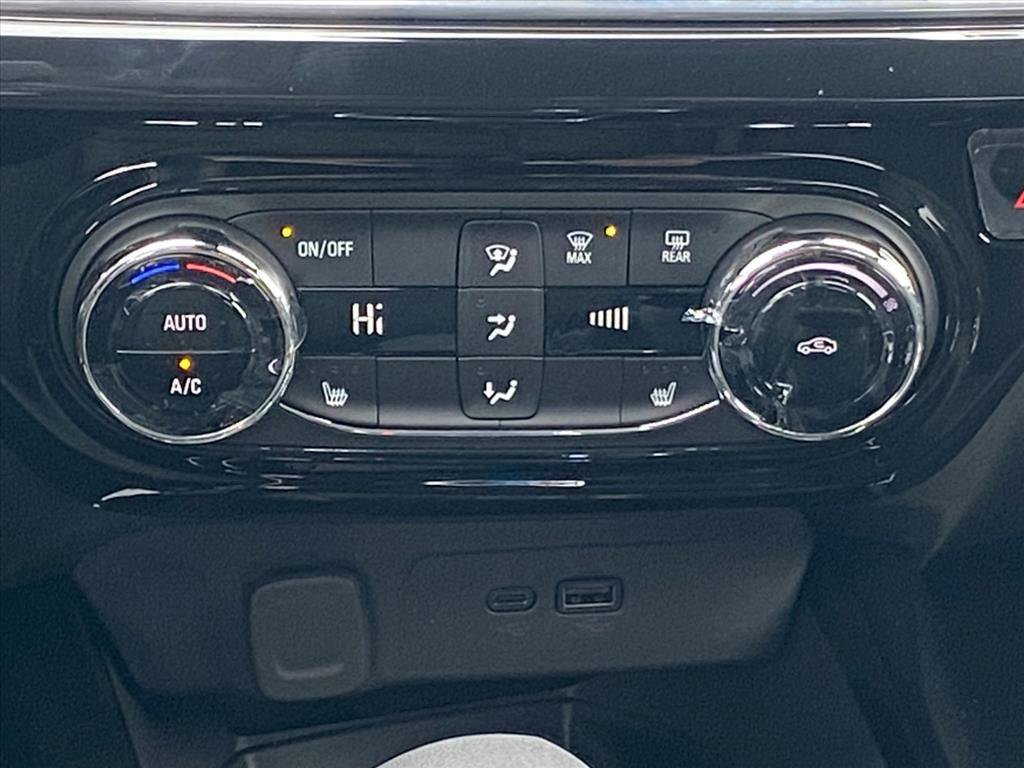 New 2026 Chevrolet Trax RS w/ Sunroof Package image 12