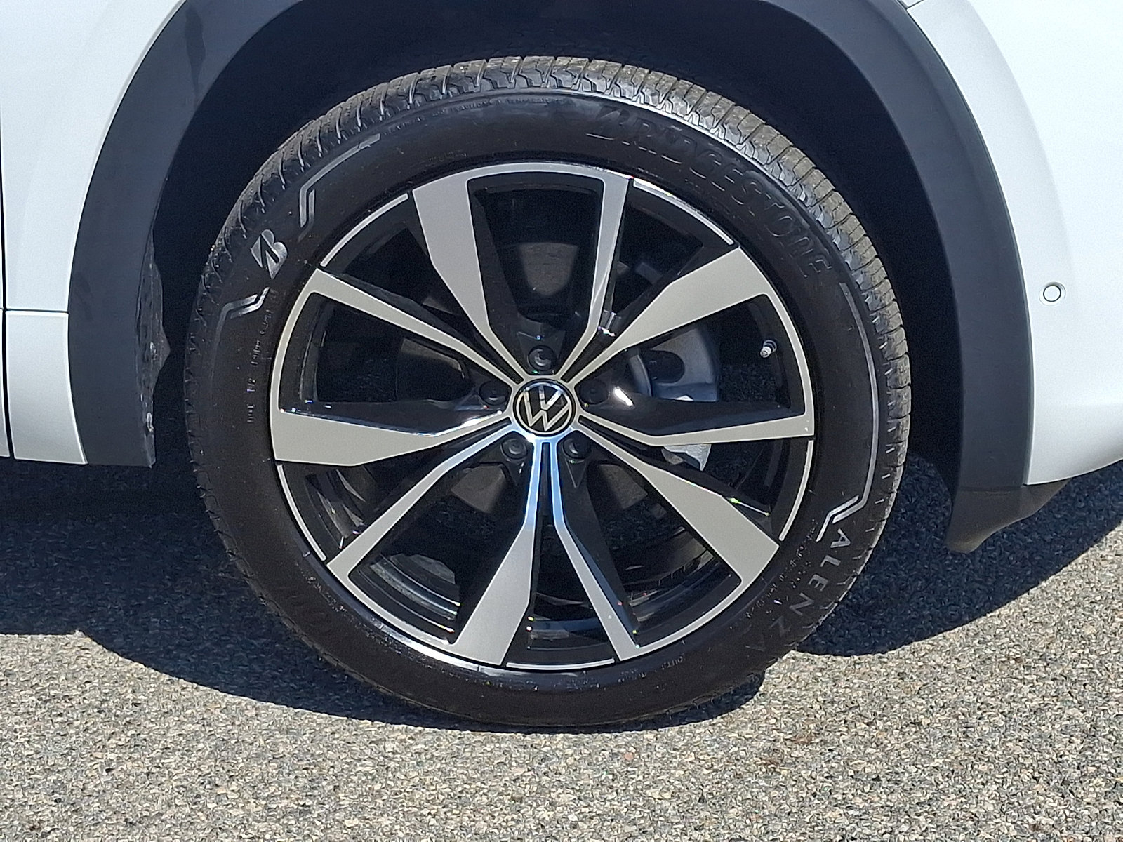 Used 2025 Volkswagen Atlas SEL Premium R-Line AWD/4WD image 8