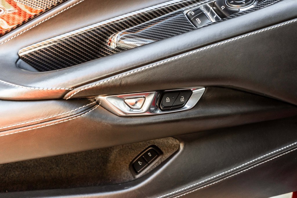 Used 2021 Chevrolet Corvette Stingray Premium Cpe w/ Z51 Performance Package image 17