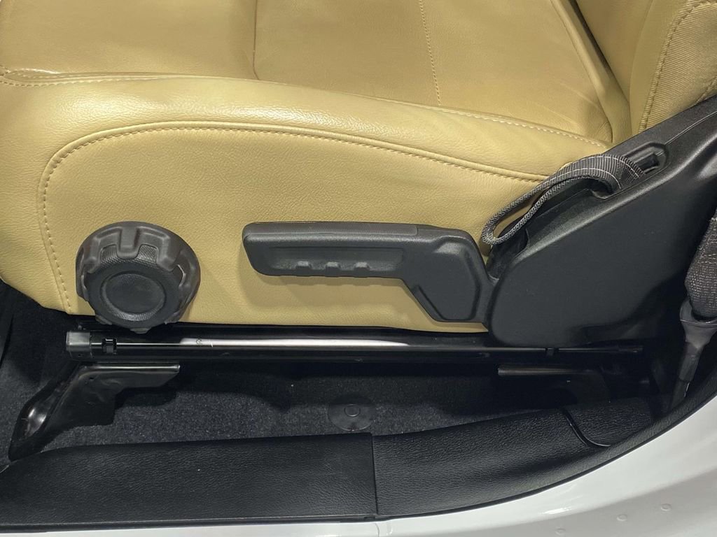 Used 2019 Jeep Wrangler Unlimited Sahara image 16