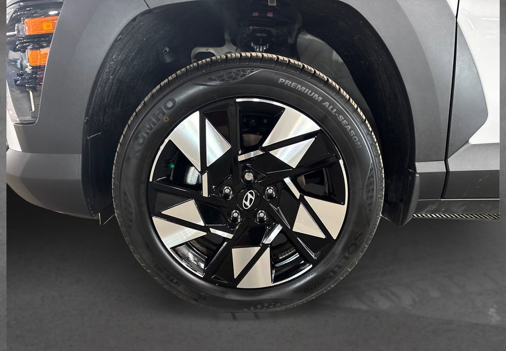 Certified 2025 Hyundai Kona SEL image 15