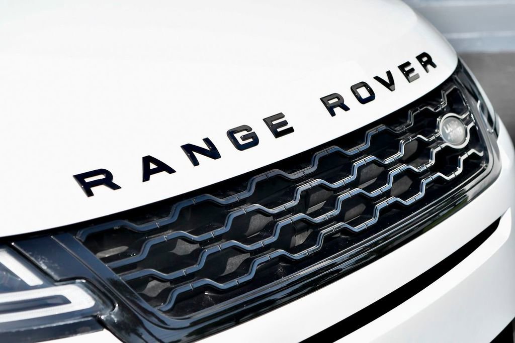 Used 2020 Land Rover Range Rover Evoque SE image 4