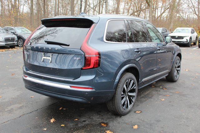 New 2026 Volvo XC90 B5 Core w/ Protection Package Premier image 3