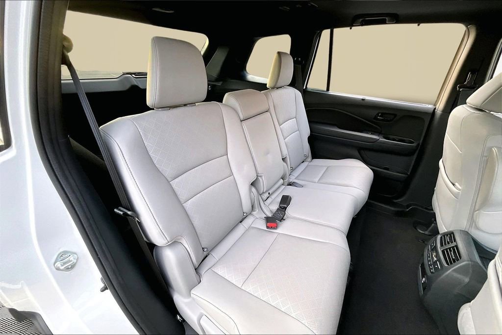 Used 2023 Honda Passport Elite image 19