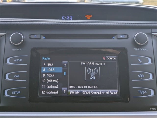 Used 2019 Toyota Highlander LE FWD image 18