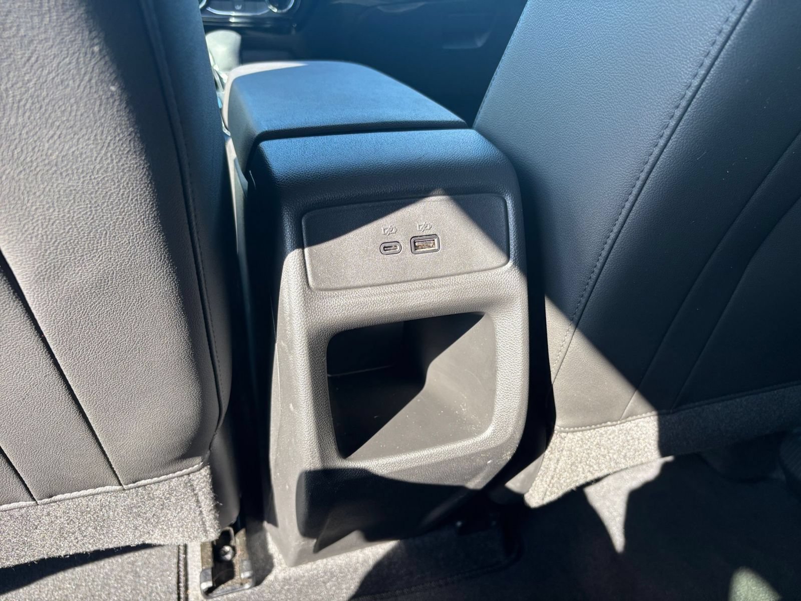 Used 2025 Chevrolet Trax LT FWD image 23