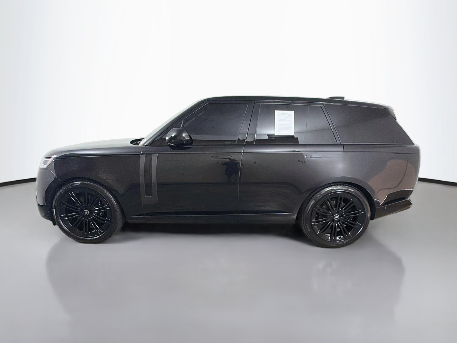 Certified 2023 Land Rover Range Rover Autobiography AWD/4WD image 2