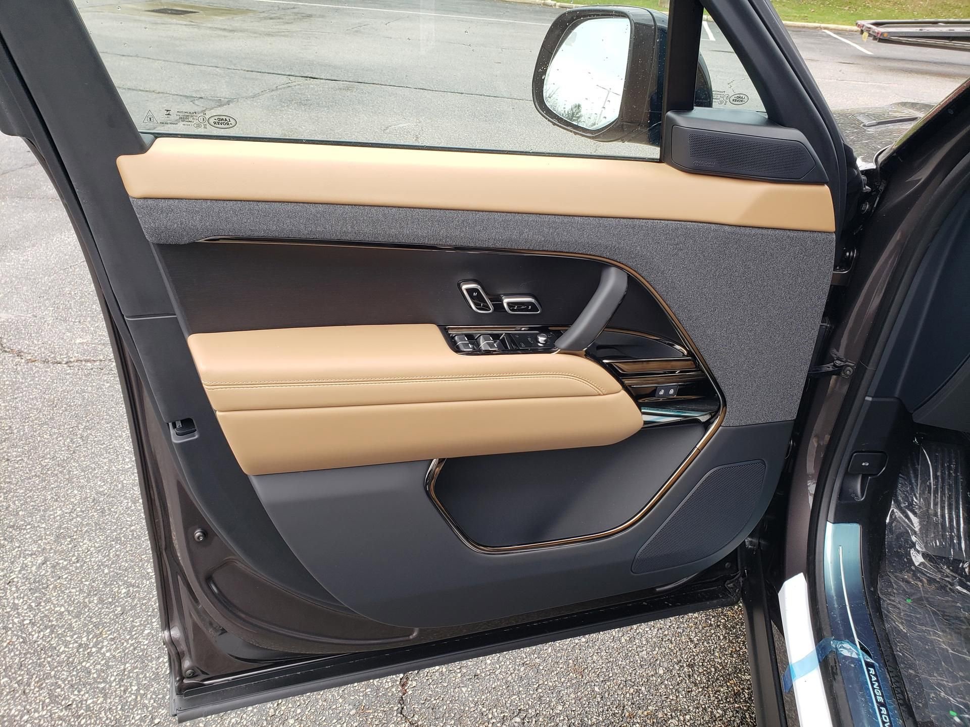 New 2026 Land Rover Range Rover Sport SE image 10