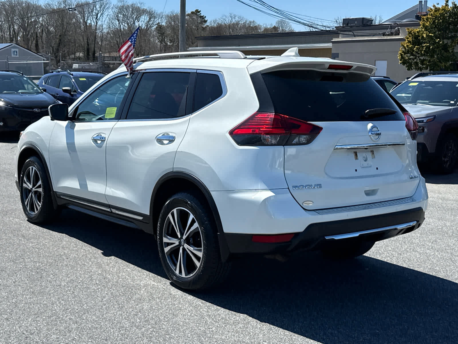 Used 2017 Nissan Rogue SL w/ SL Premium Package image 5