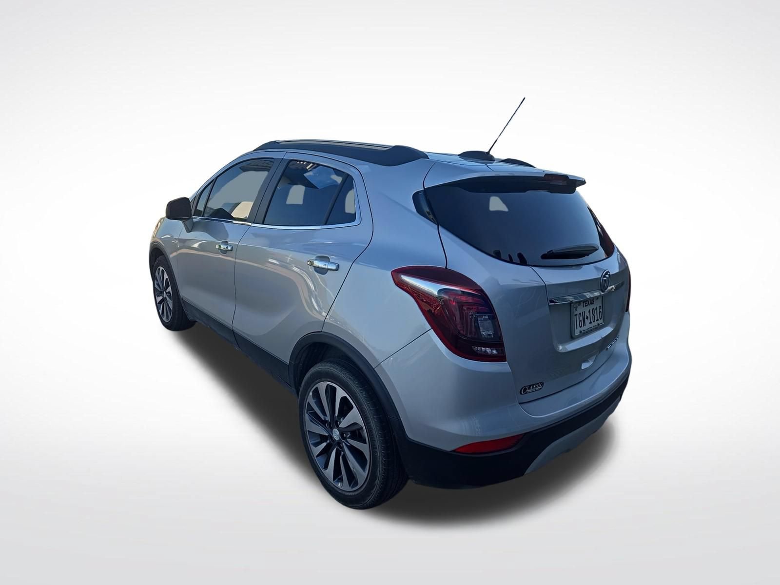 Used 2022 Buick Encore Preferred w/ Safety Package FWD image 9