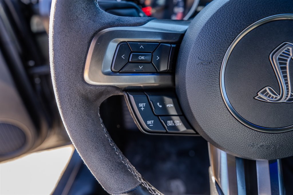 Used 2016 Ford Mustang Shelby GT350 w/ Track Package image 16