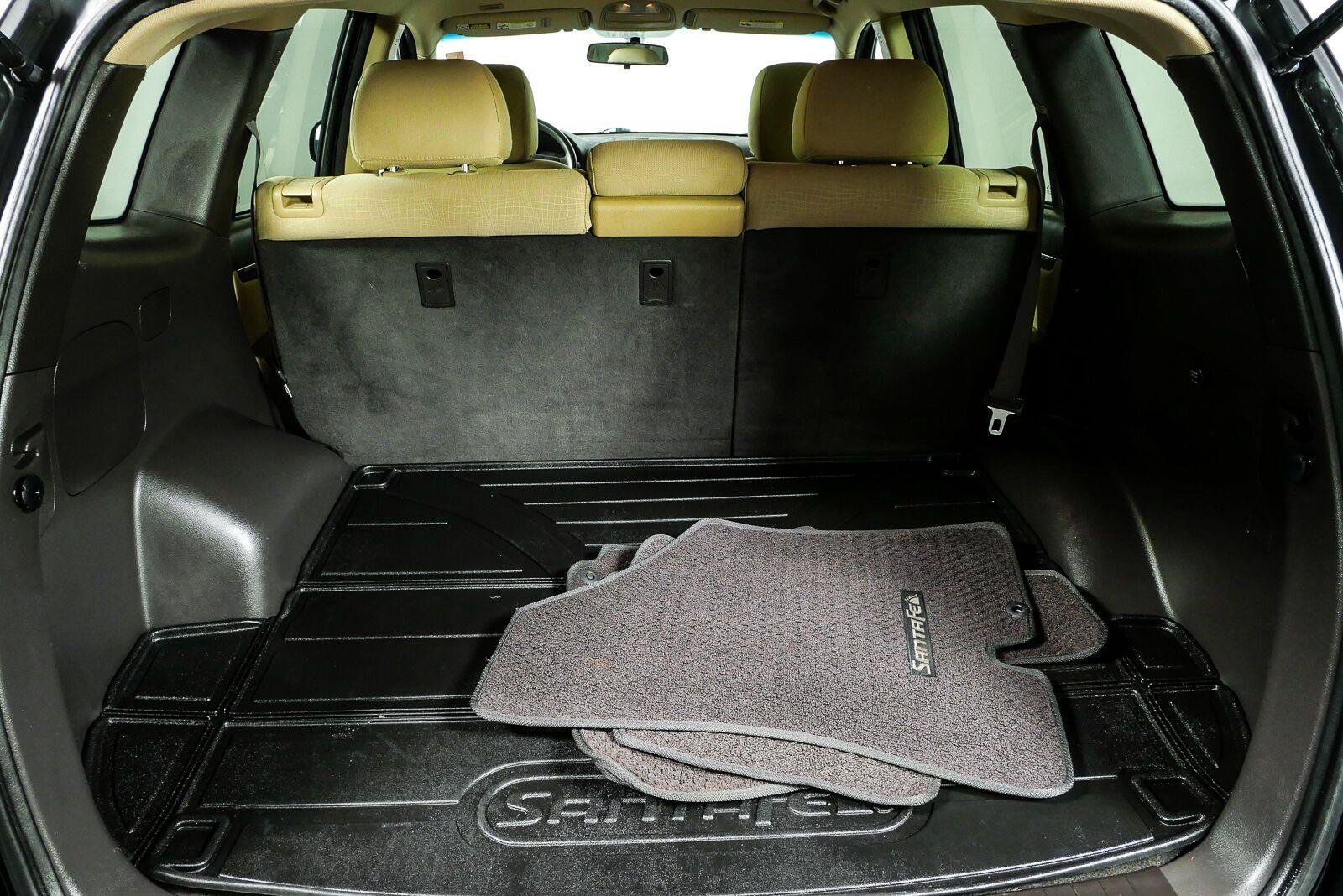 Used 2011 Hyundai Santa Fe GLS FWD image 29