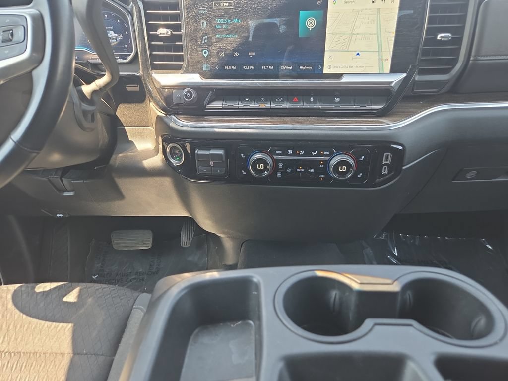 Used 2025 Chevrolet Silverado 1500 LT AWD/4WD image 12