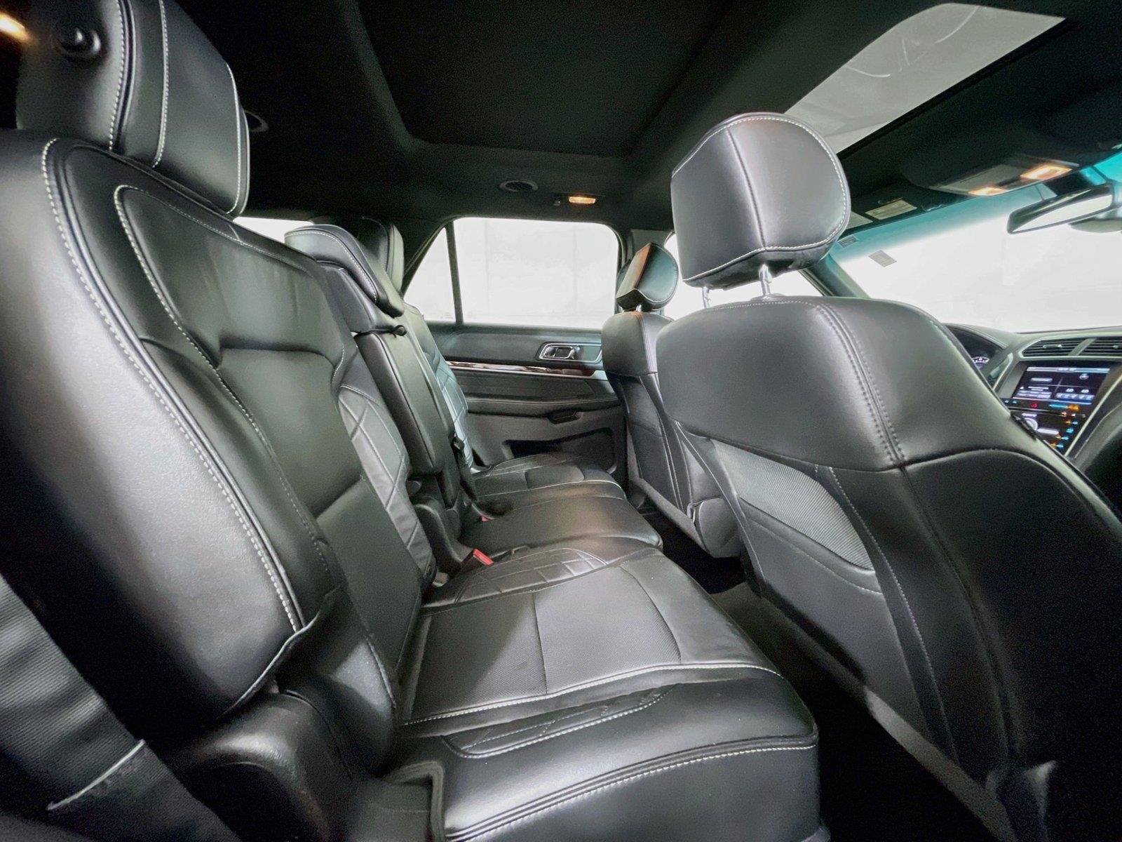 Used 2016 Ford Explorer Platinum AWD/4WD image 30