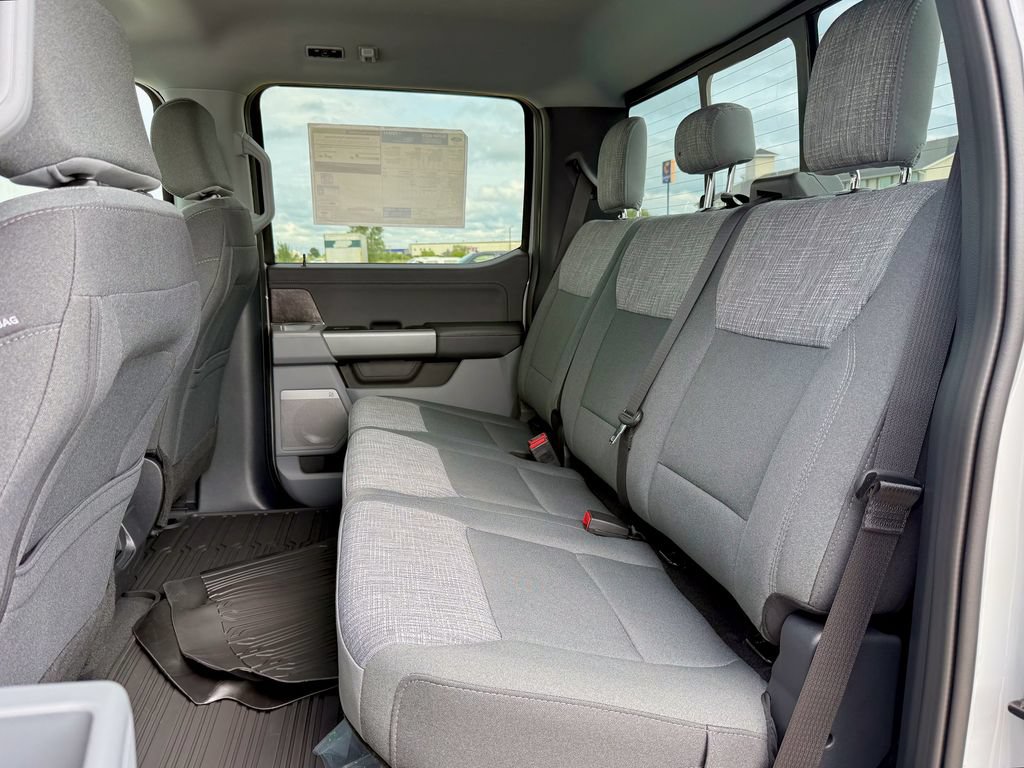 New 2026 Ford F250 XLT w/ XLT Premium Package AWD/4WD image 12