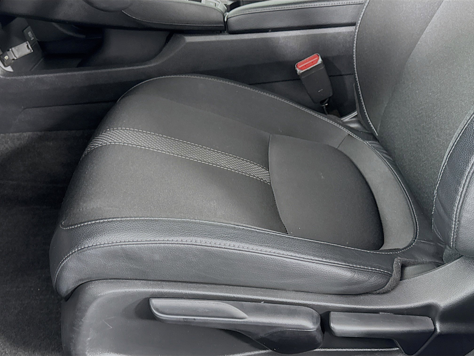 Used 2019 Honda Civic Sport image 18